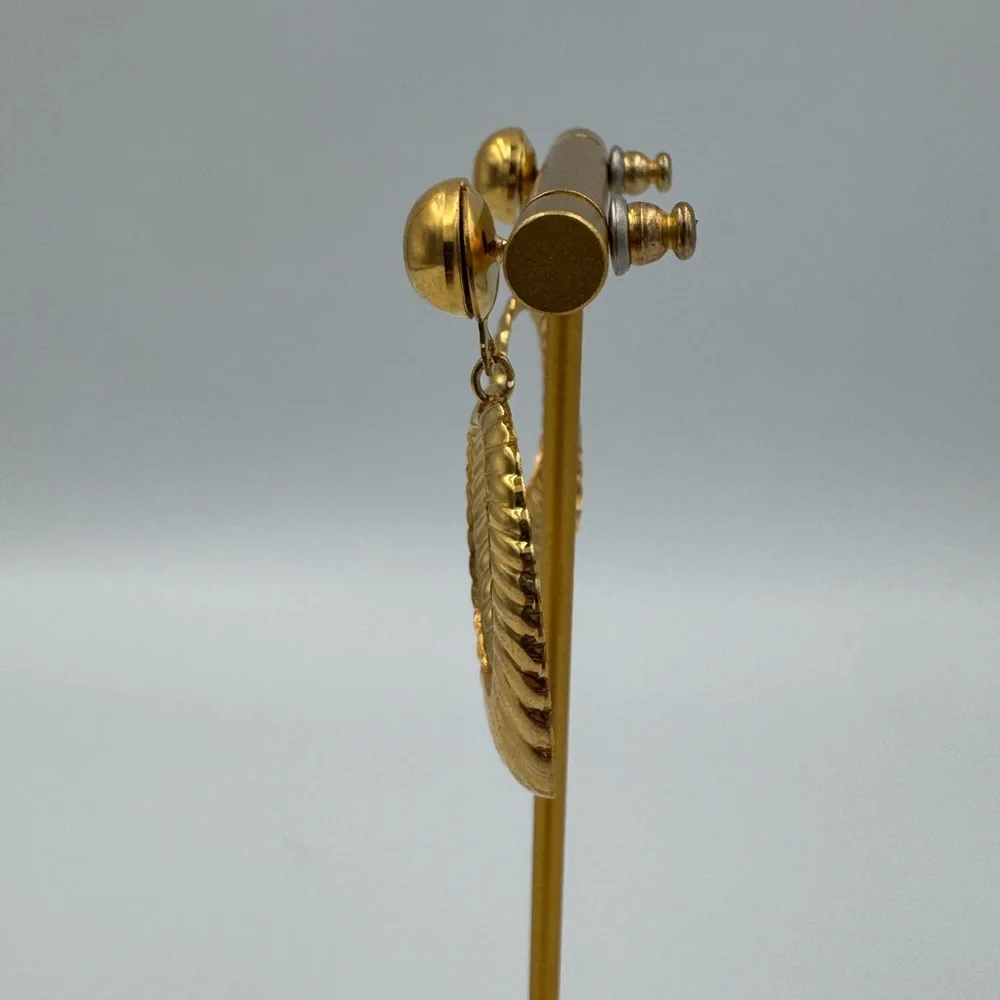 Vintage Gold Tone‎ Ribbed Oval Drop Dangle Earrings Statement Retro